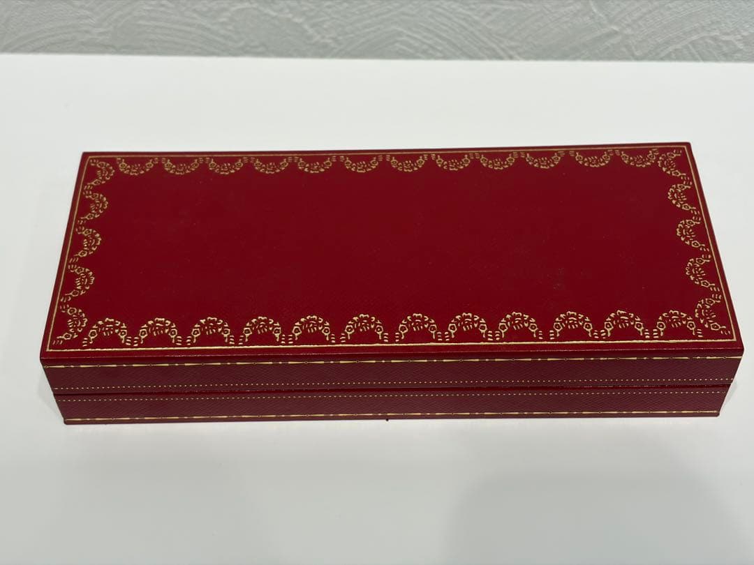 【期間限定値下げ】Cartier 黒 メタルボールペン 専用ケース付き