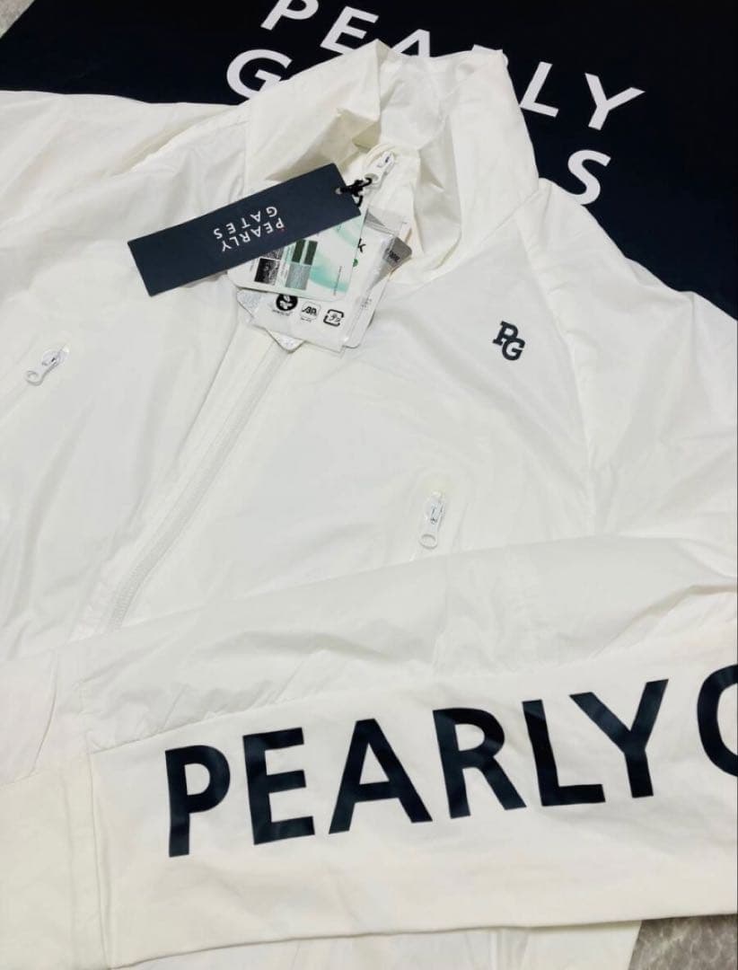 新品 パーリーゲイツ ナイロンストレッチタフタシレー裏起毛ジャケット(4)M/白