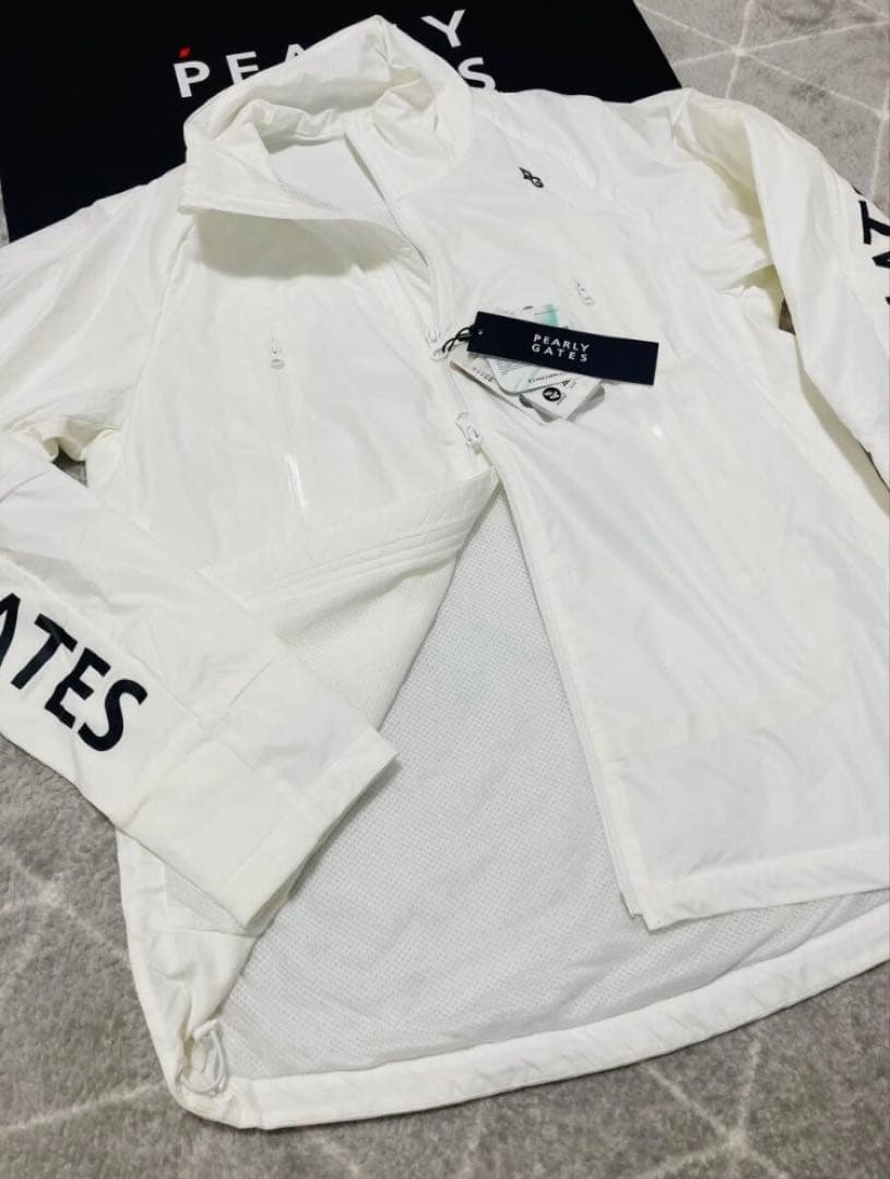 新品 パーリーゲイツ ナイロンストレッチタフタシレー裏起毛ジャケット(4)M/白