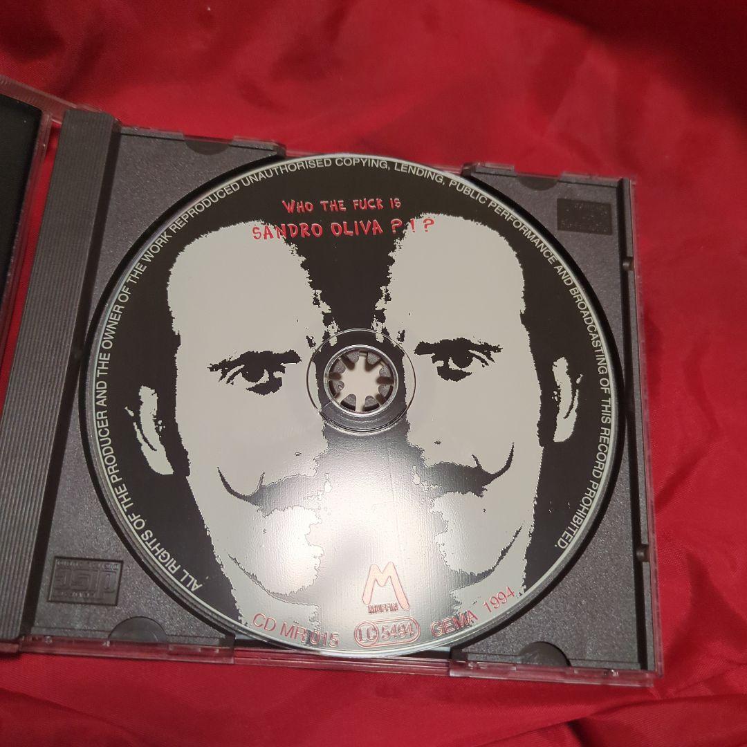 WHOTHEFUCKISSANDROOLIVA？