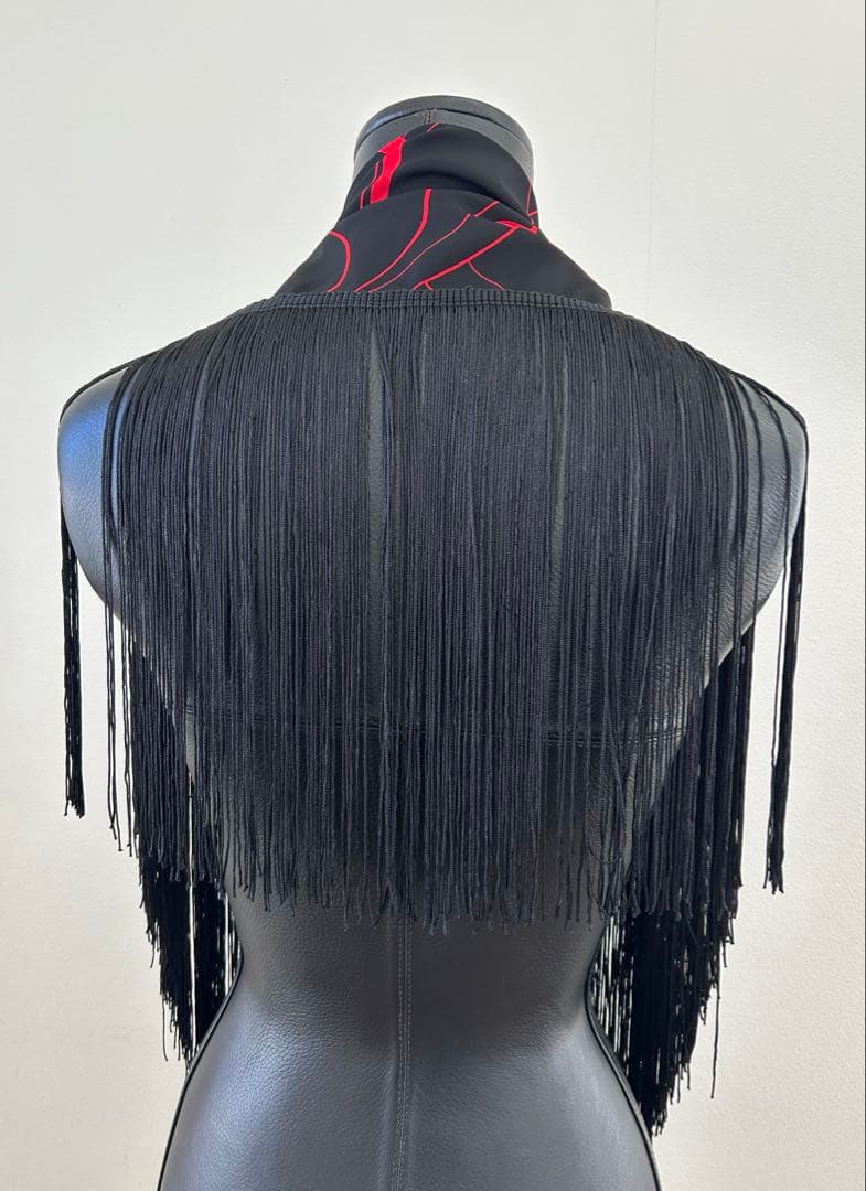 シージョ　ブラック×スカーレット幾何柄　フレコ　フラメンコ　衣装