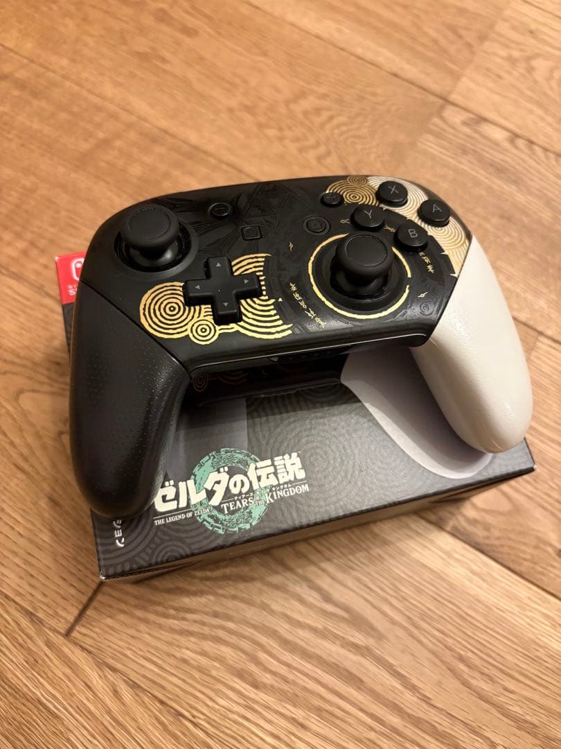 Nintendo Switch 本体 + ゼルダプロコントローラー
