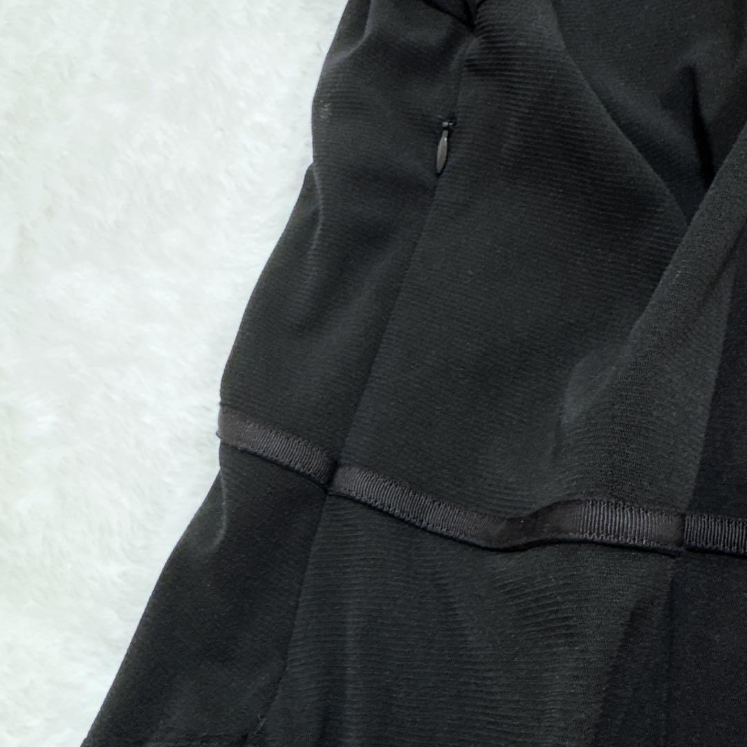 美品♡ヴィヴィアンタム 刺繍ワンピース 花柄刺繍 Vネックフレア