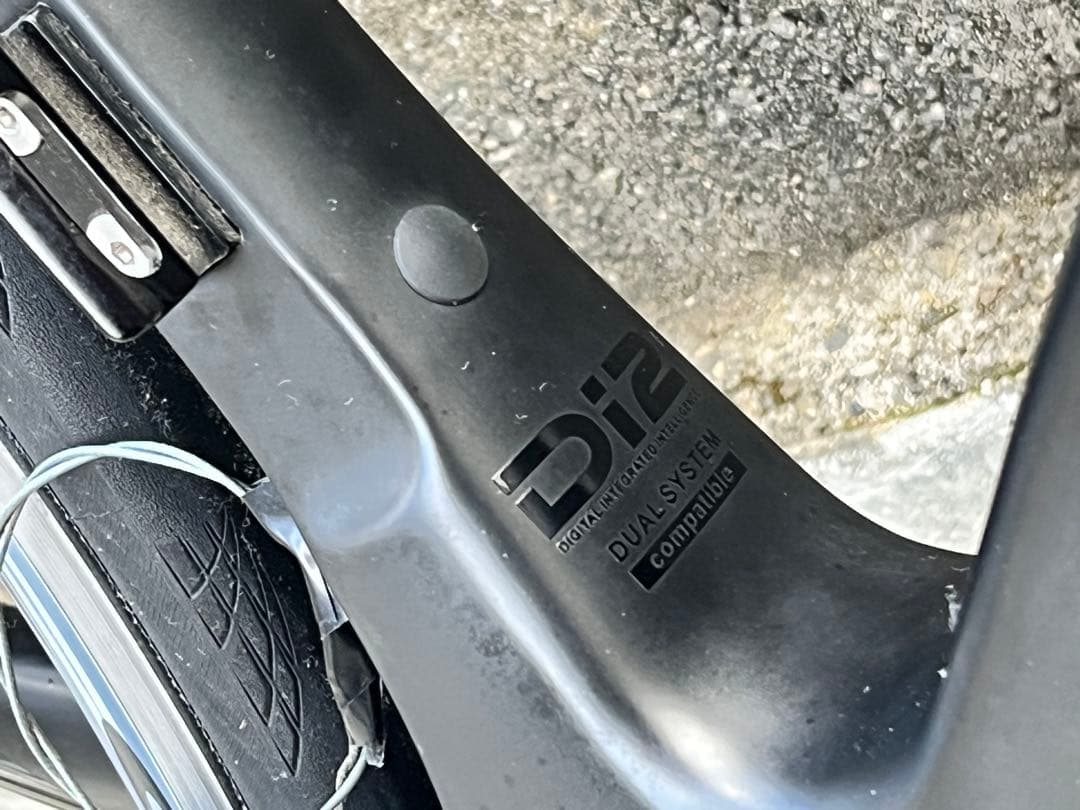 すごいごいすー　美品軽量カーボンフレーム+レーシングゼロ