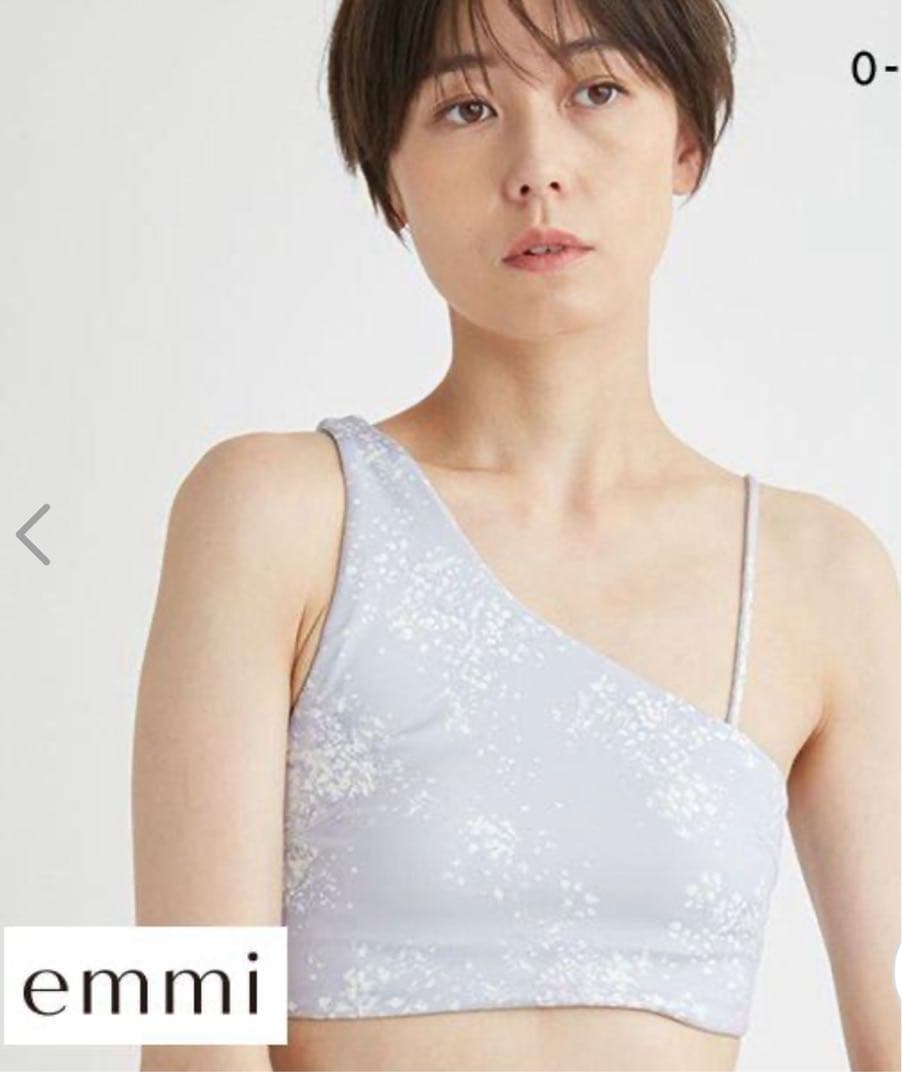 emmi ヨガウェア 上下セット片肩デザイン ブルー系　おまけ付き