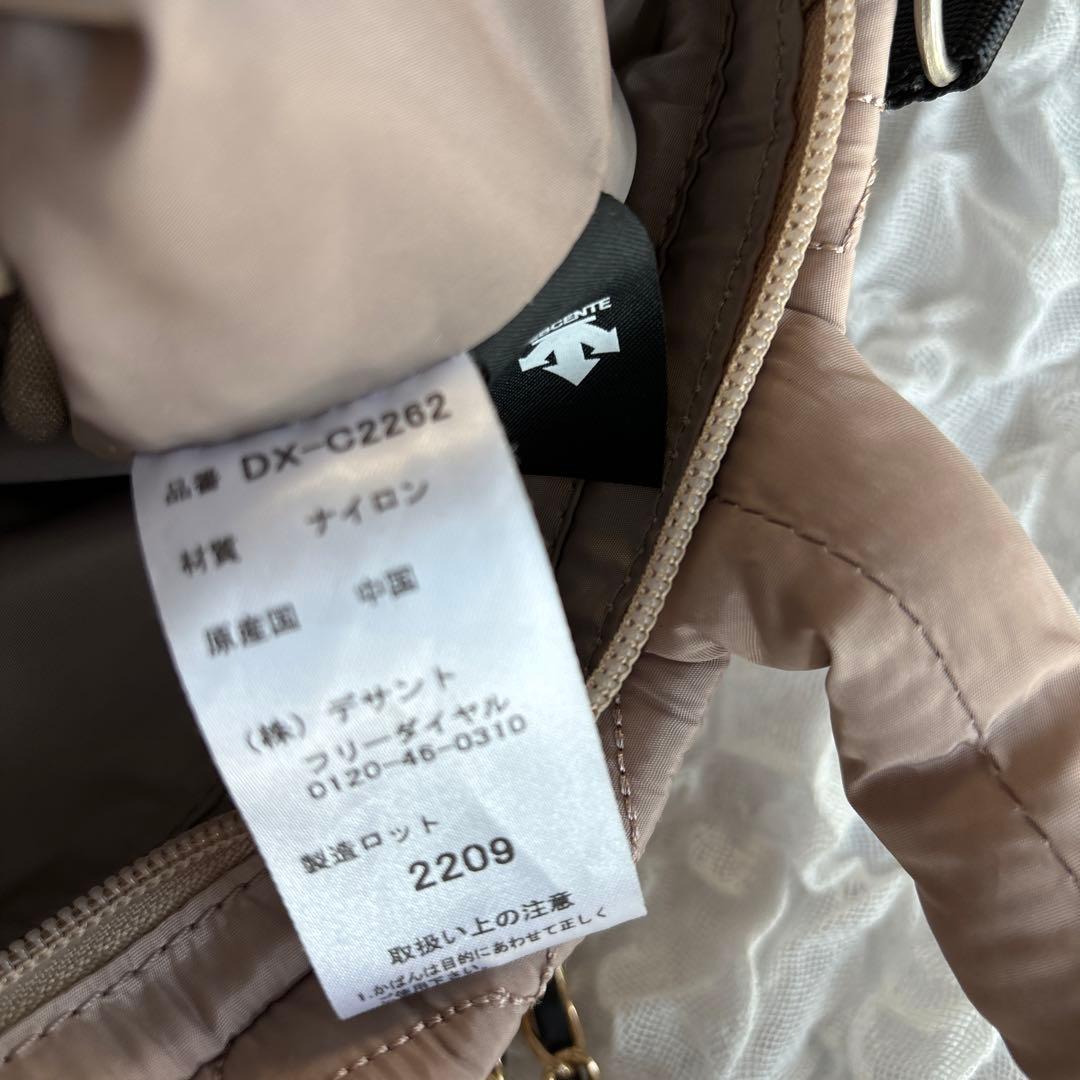 デサントゴルフショルダーバッグ ベージュ ナイロン