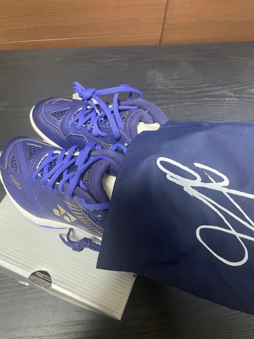 桃田賢斗　YONEX SHB-65Z2KM バドミントンシューズ 23.5センチ