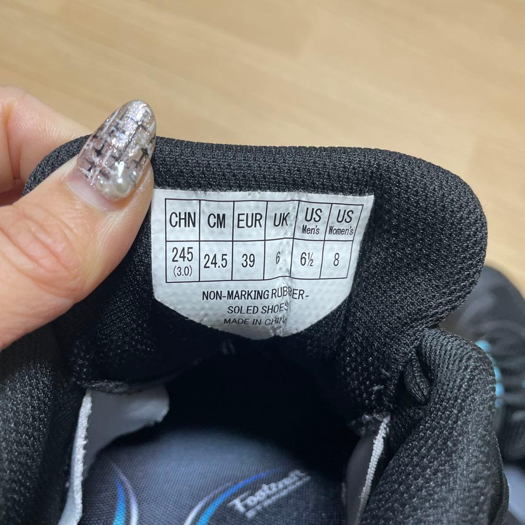 【本日限り値下げ】YONEX バドミントンシューズ 24.5cm