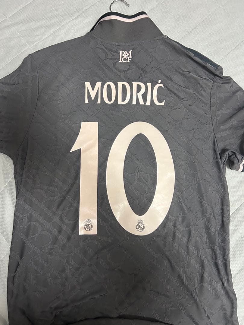 〈完売品〉レアル・マドリード　モドリッチ　24/25 オーセンティック 3rd