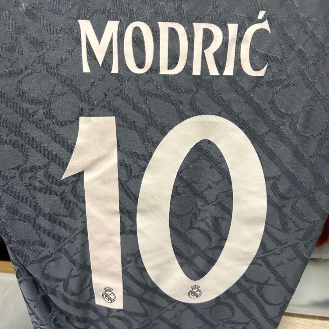 〈完売品〉レアル・マドリード　モドリッチ　24/25 オーセンティック 3rd