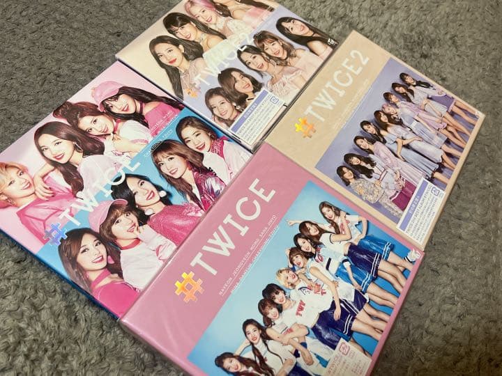 TWICE アルバム　トレカ　限定グッズ　バラ売り不可