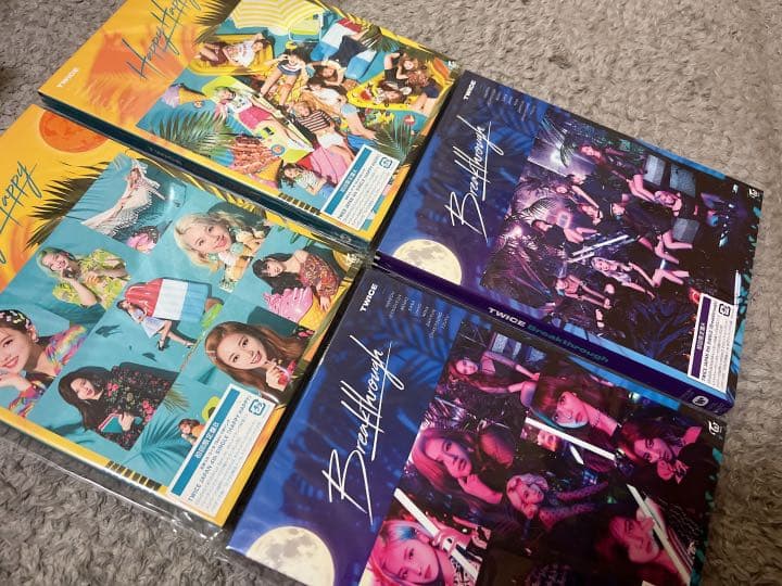 TWICE アルバム　トレカ　限定グッズ　バラ売り不可