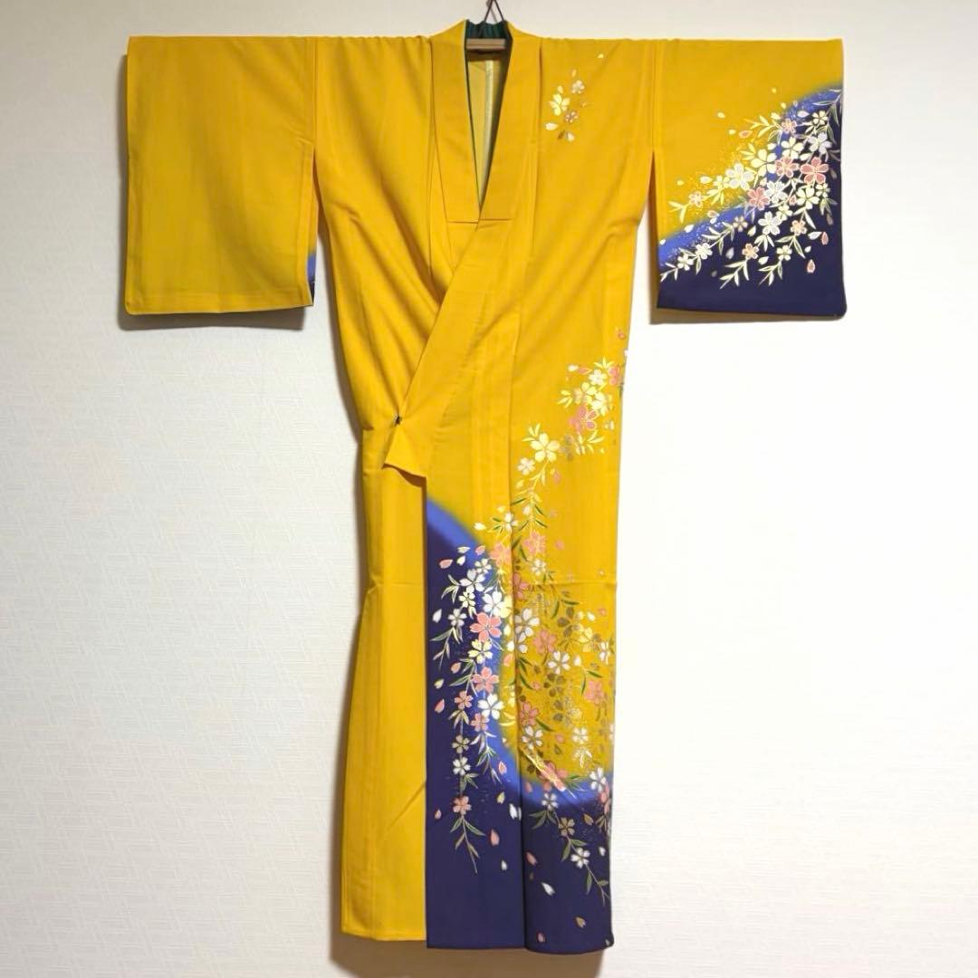 【舞台衣装】 。桜のような花の模様 金彩 単衣 バチ衿 身丈約157cm