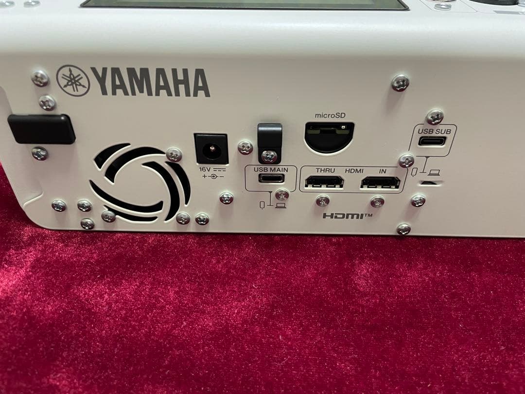 YAMAHA ( ヤマハ ) / MGX12V W　デジタルミキサー