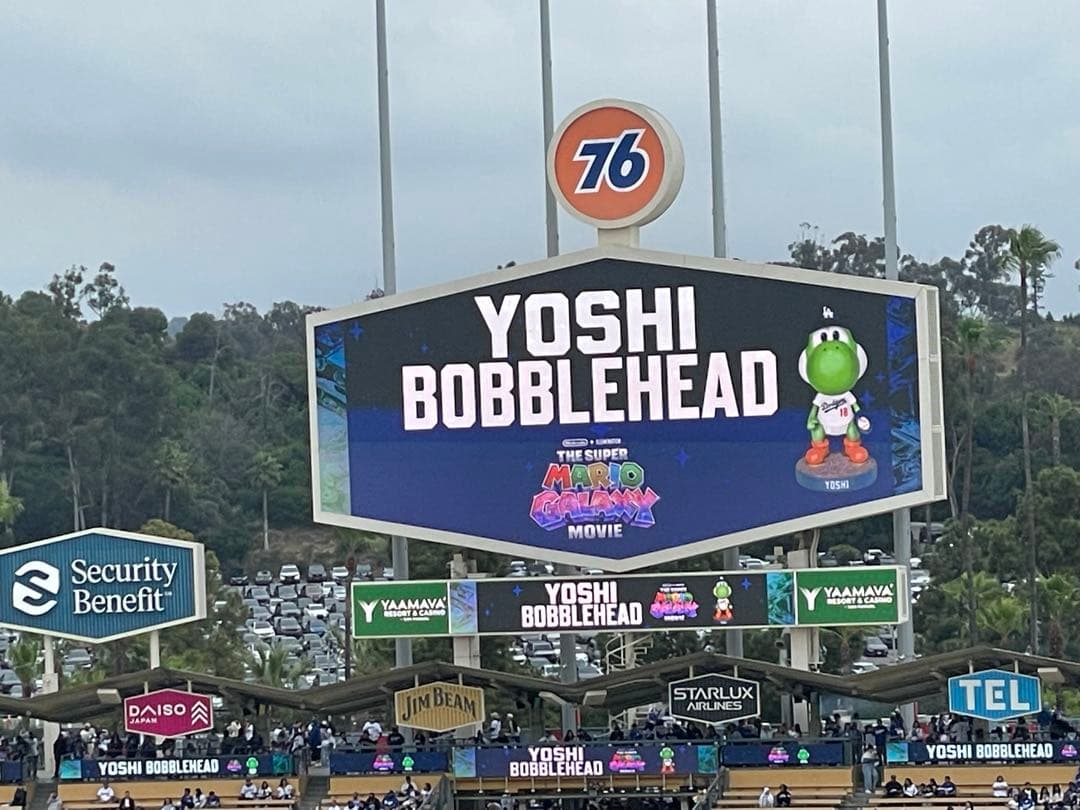 山本由伸 × ヨッシー ドジャース　ボブルヘッド　来場者限定 非売品