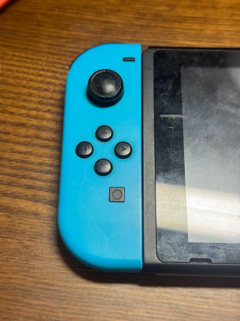 画面割れ ジャンクNintendo Switch 本体 青/赤 ジョイコン付き