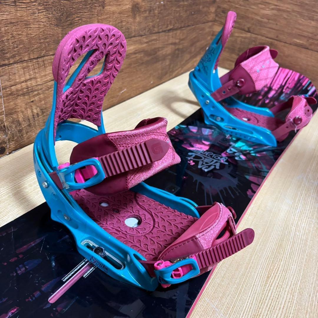 美品　BURTON バートン　フライングＶ　レディース　スノーボード　ブーツ無し