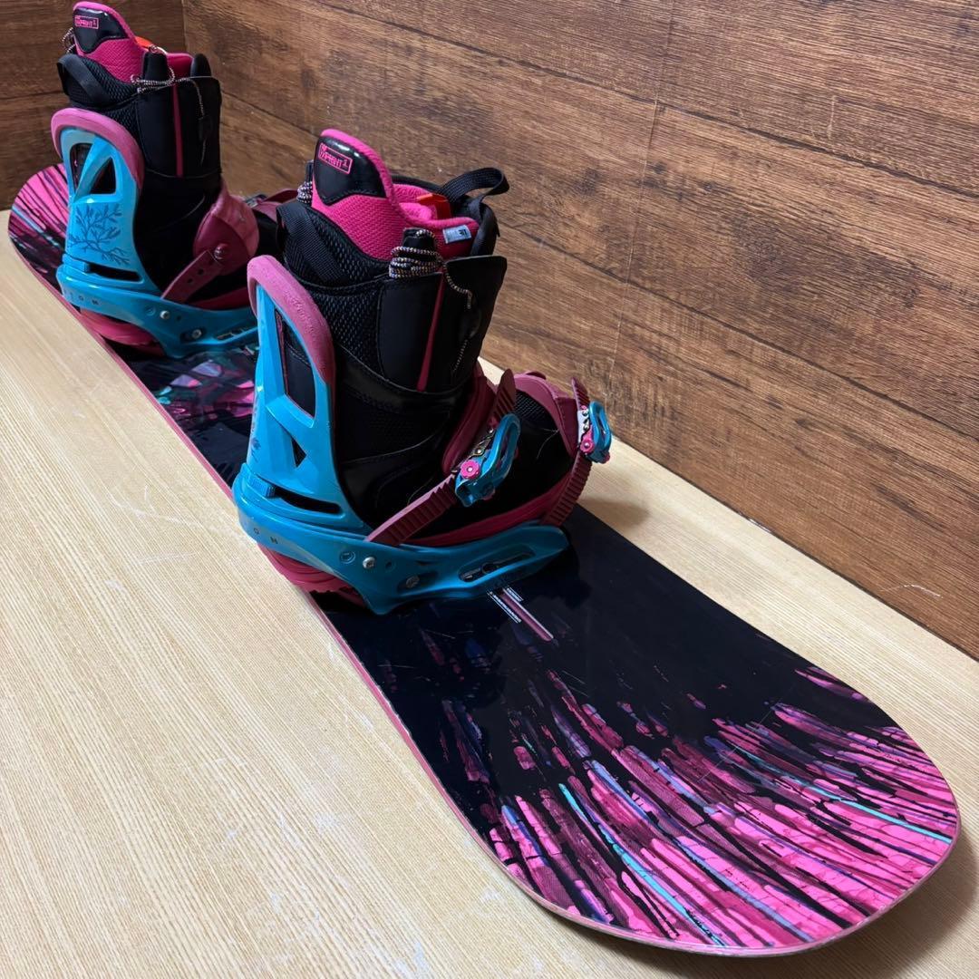 美品　BURTON バートン　フライングＶ　レディース　スノーボード　ブーツ無し