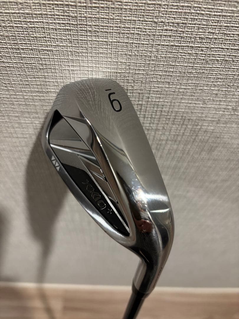 ゼクシオ１４＋アイアン　セット　カーボンシャフトＳ　７本