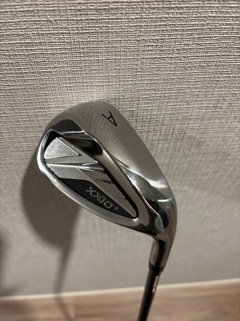 ゼクシオ１４＋アイアン　セット　カーボンシャフトＳ　７本