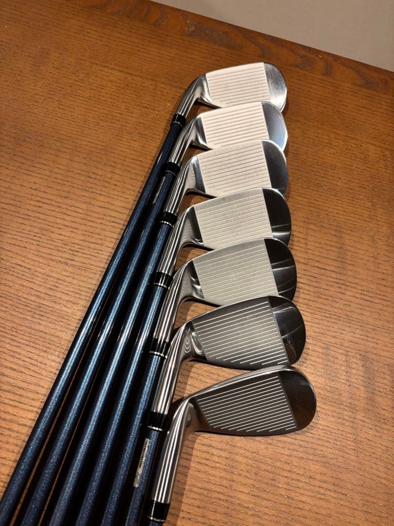 ゼクシオ１４＋アイアン　セット　カーボンシャフトＳ　７本
