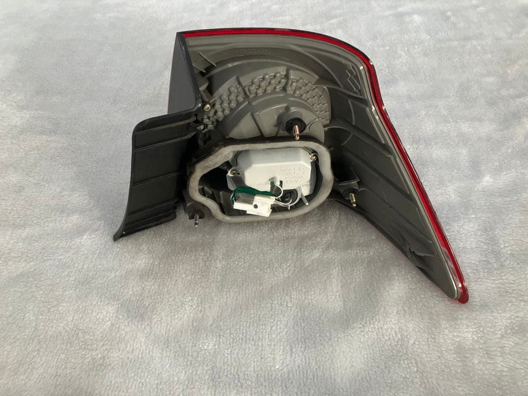 18系クラウン 前期型アスリート　ゼロクラ　左側テールランプ