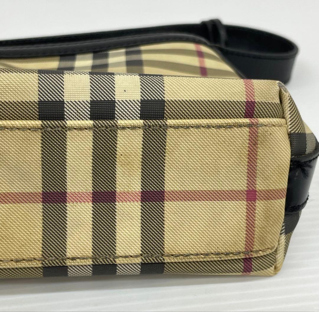 knmen169-0657 バーバリー　ハンドバッグ