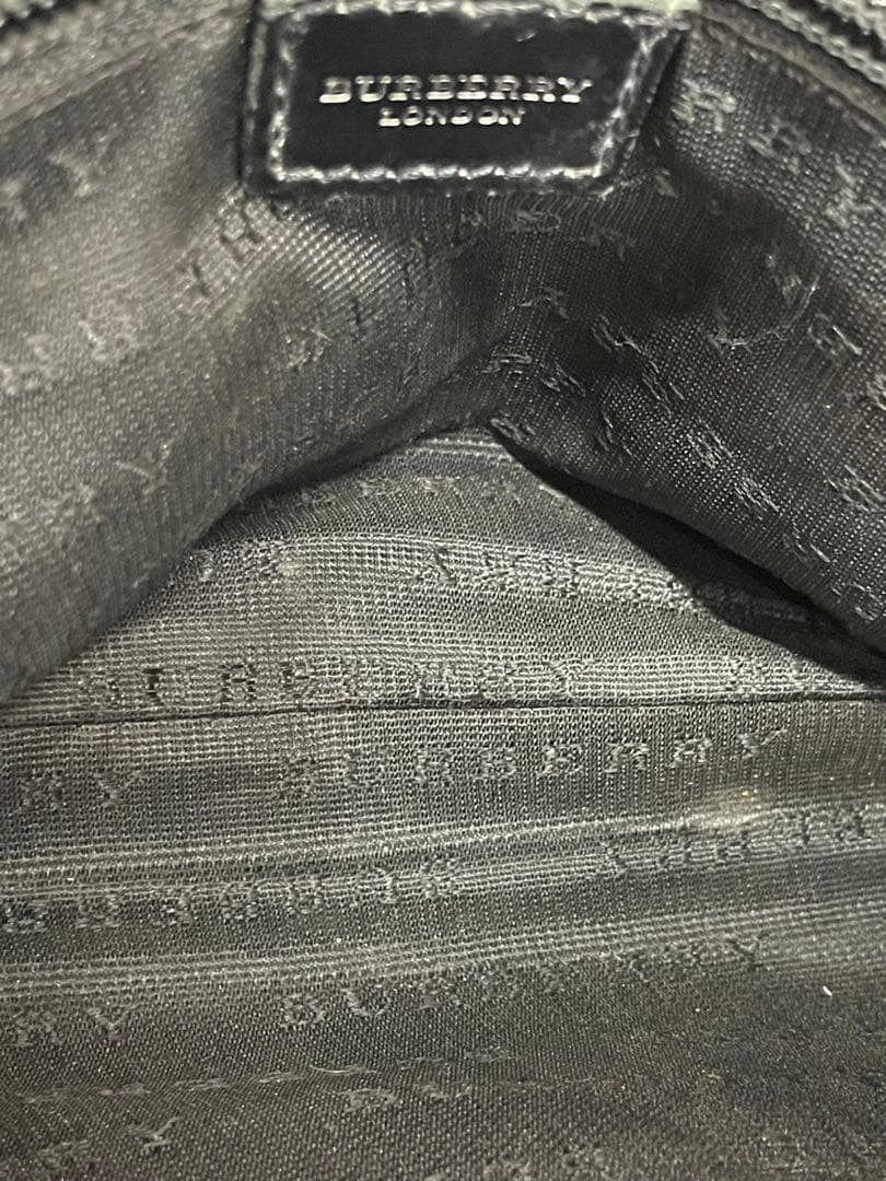 knmen169-0657 バーバリー　ハンドバッグ