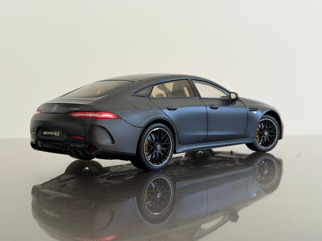 1/18 ベンツAMG GT63S 4MATIC