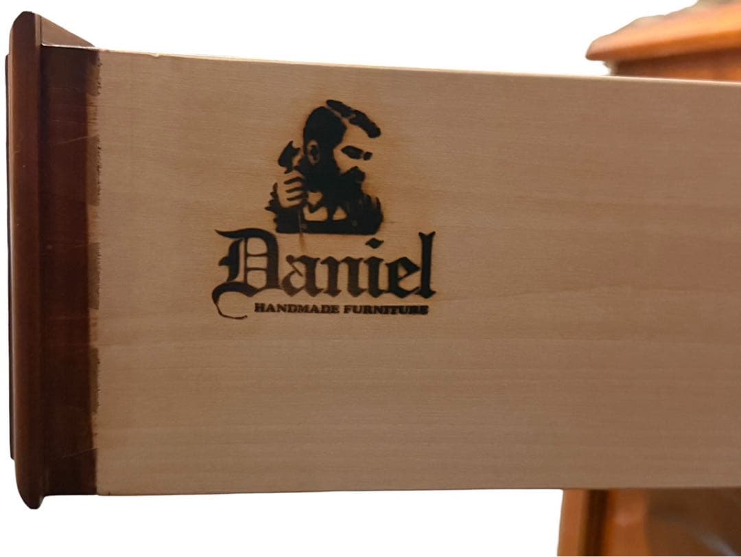 ◯横浜ダニエル Daniel キャビネット 飾り棚 リビングボード 収納棚