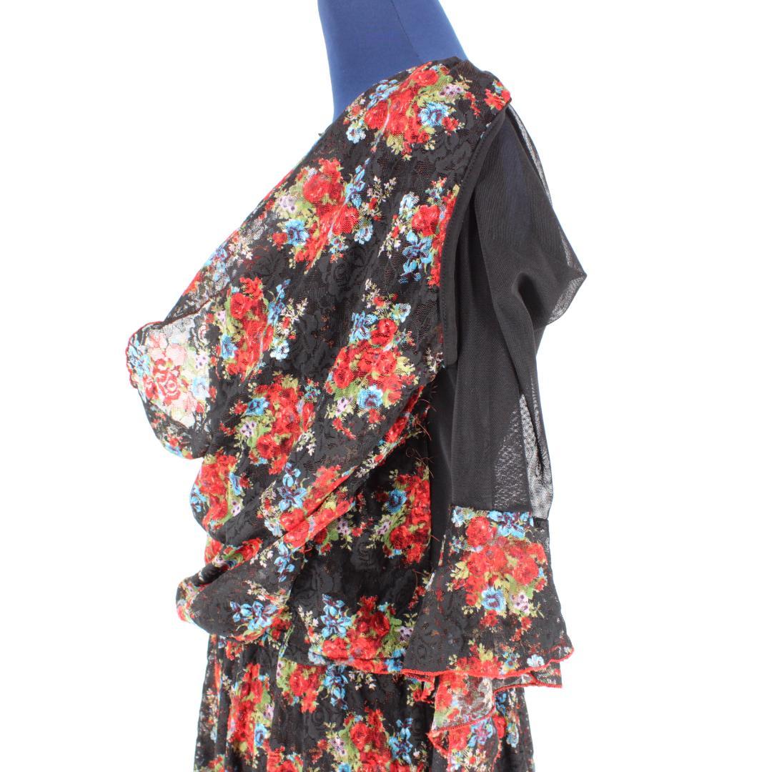 【美品 社交ダンス衣装】上下セット トップス スカート 黒 赤 水色 かわいい