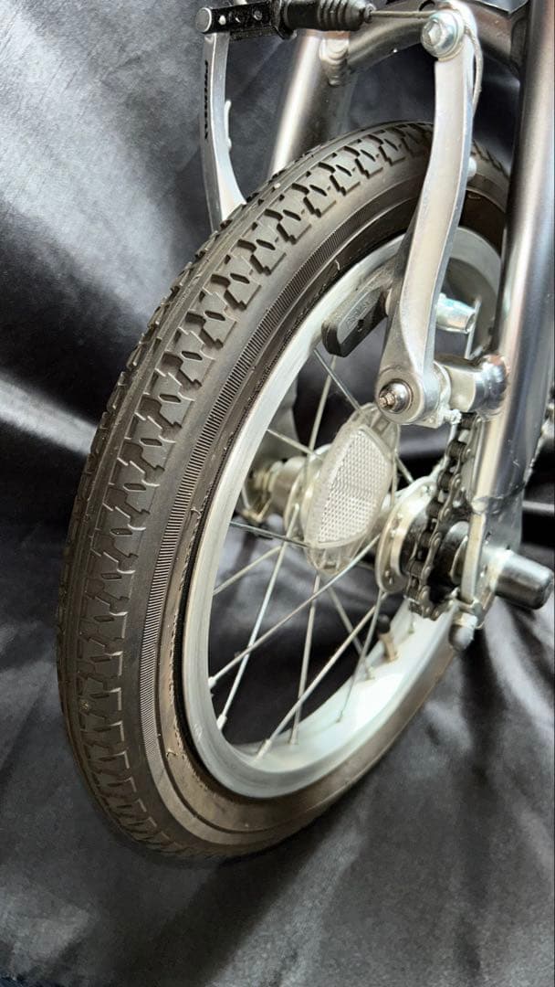 折りたたみ自転車 シルバー 小径ホイール