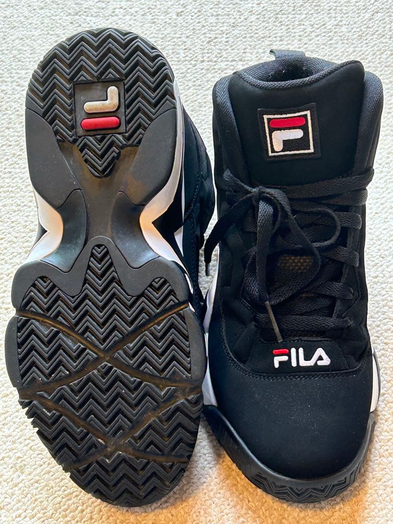 とんくん様、専用ページ　FILA 黒 ハイカット28センチ