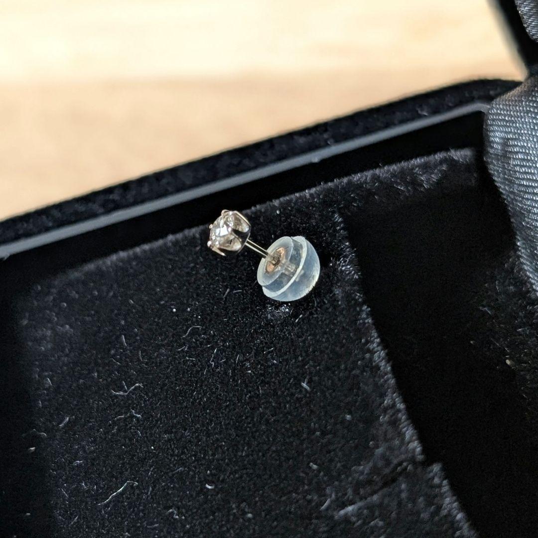 天然ダイアモンドピアス　Pt900 VSクラス　片耳用