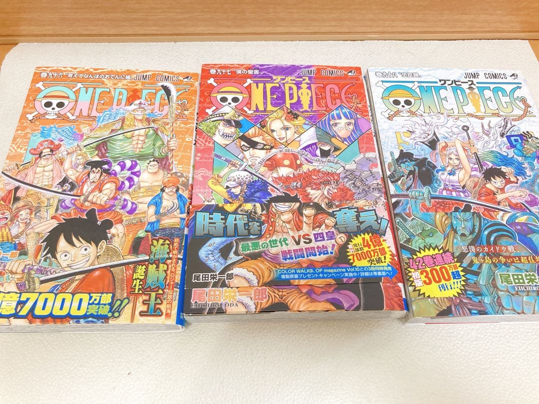 ワンピース漫画まとめ売り+ シャンクスフィギュア