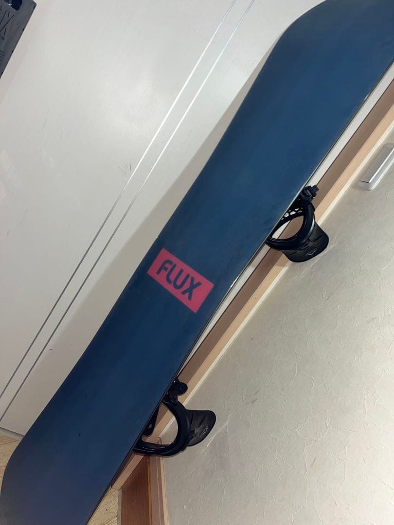 展示品！最強グラトリカービングボード！FLUX TWR 154cm 新品バイン