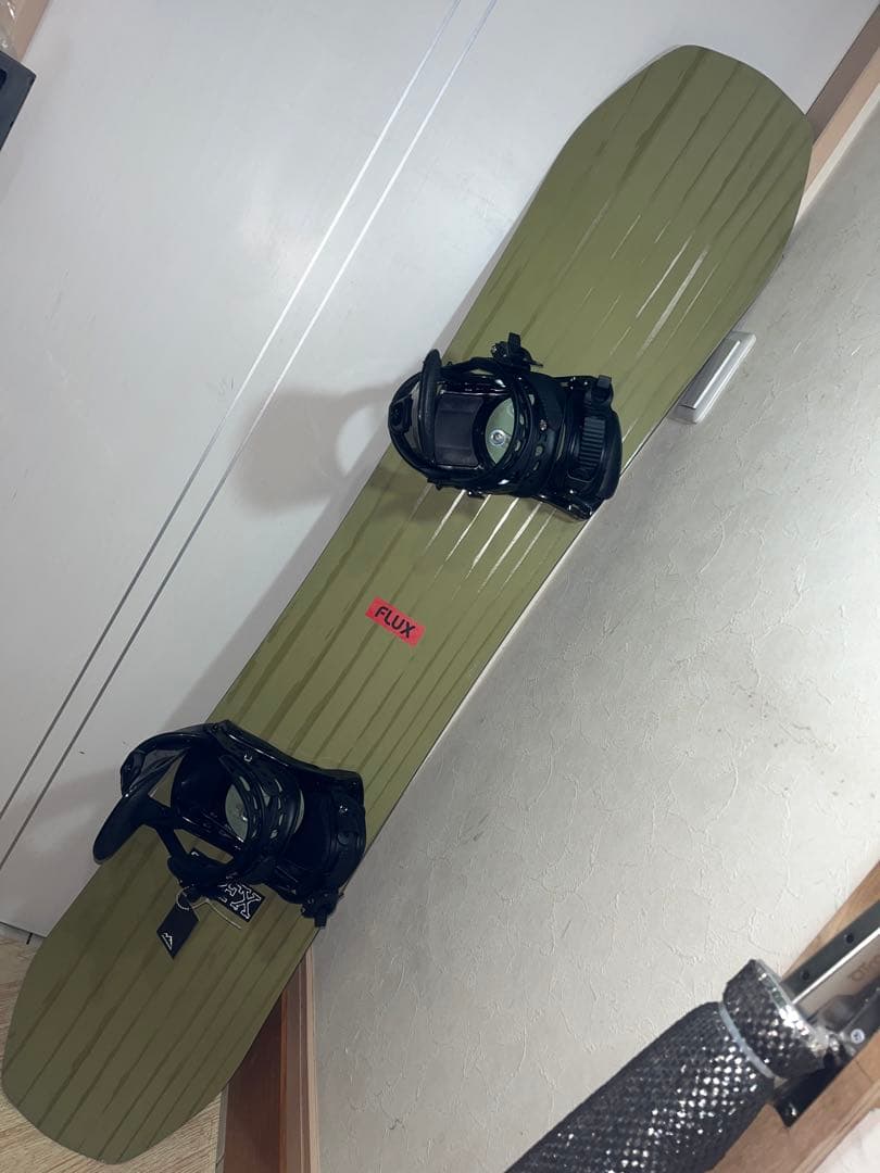 展示品！最強グラトリカービングボード！FLUX TWR 154cm 新品バイン