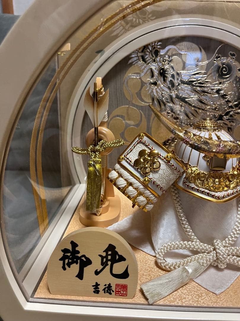 兜飾り　ガラスケース