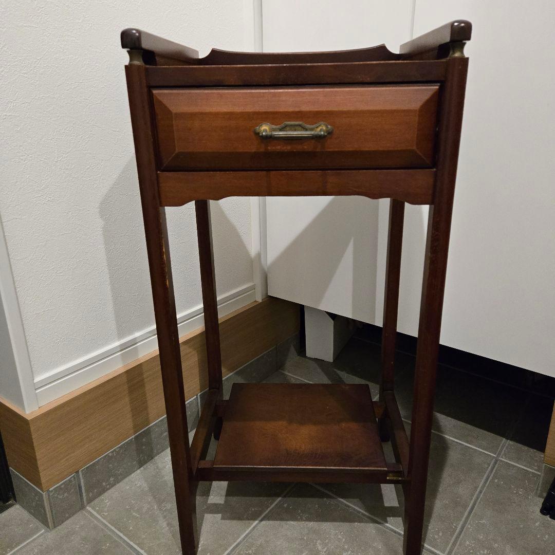 レトロ コイズミの木製コンソールテーブル