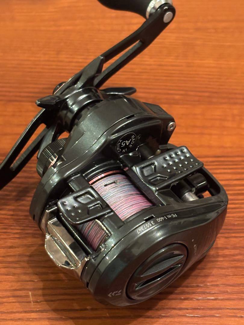 現行機種25 紅牙　RX IC 150P 右 ベイトリール 鯛ラバ ダイワ