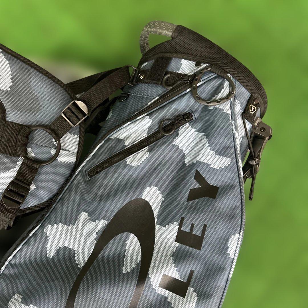 オークリーゴルフ　キャディバッグ　スタンド式