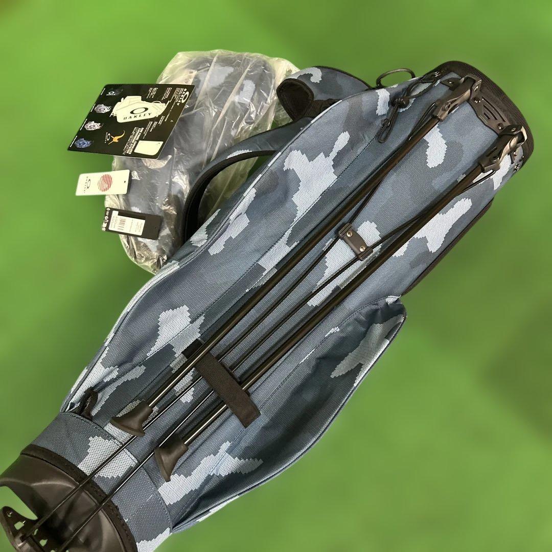 オークリーゴルフ　キャディバッグ　スタンド式