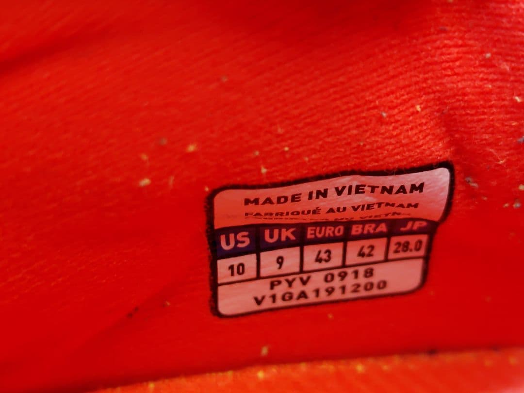 mizuno ミズノ バレーボールシューズ ウエーブモーメンタム