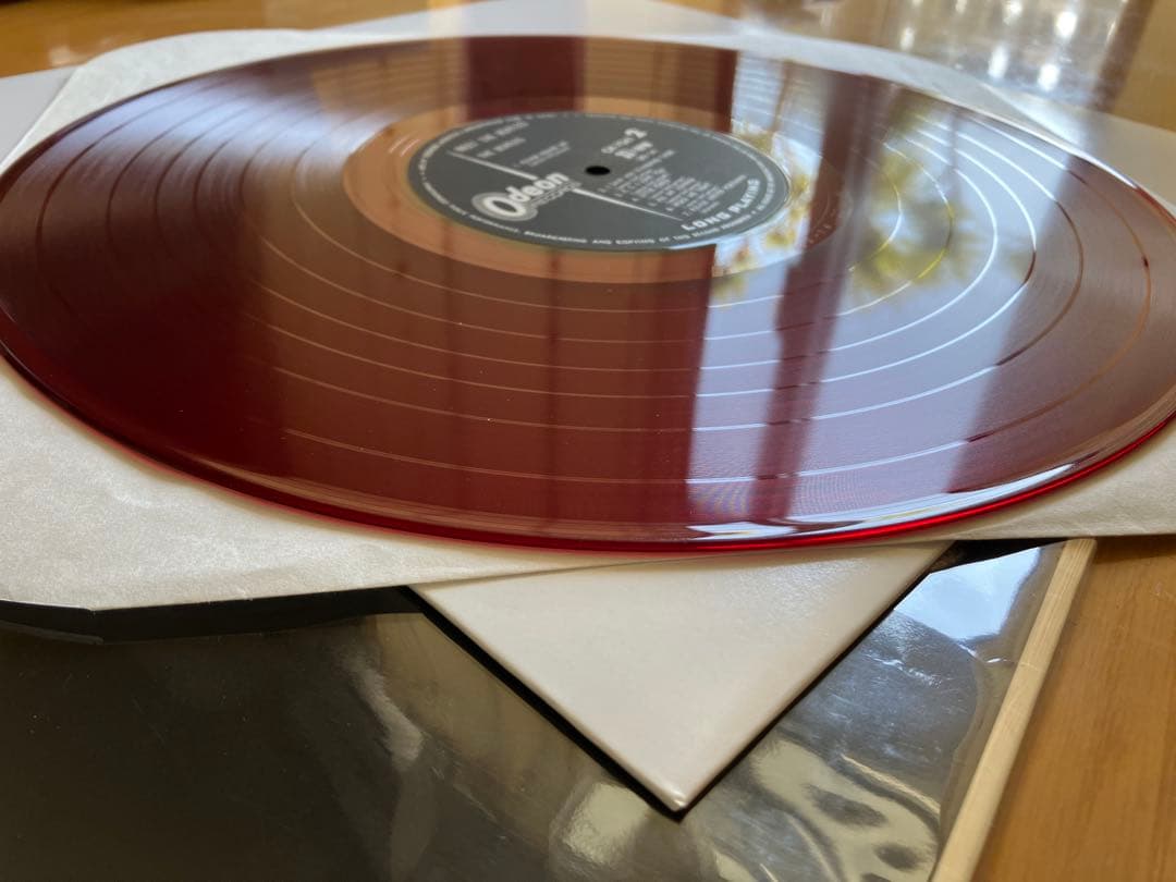 稀少黒のおまけ付き！　綺麗な良い赤盤　　ミート！　ビートルズ