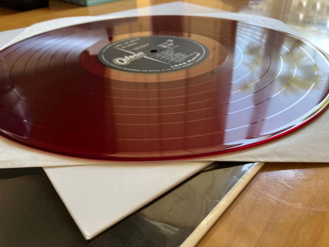 稀少黒のおまけ付き！　綺麗な良い赤盤　　ミート！　ビートルズ