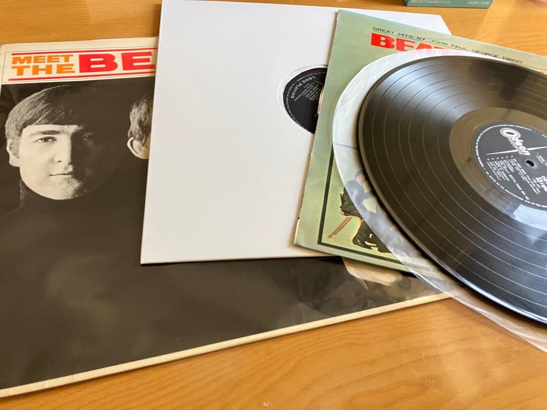 稀少黒のおまけ付き！　綺麗な良い赤盤　　ミート！　ビートルズ