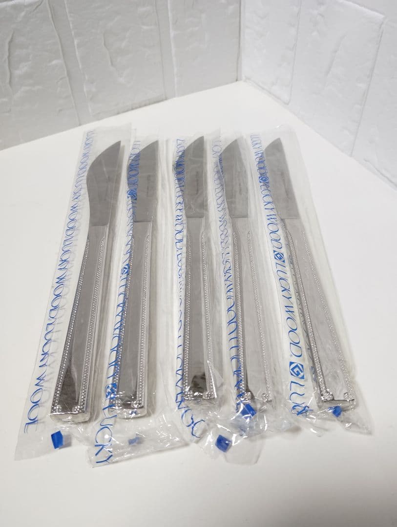 ラッキーウッド　ディナーナイフとティースプーン・フォーク　各5本とケーキサーバー