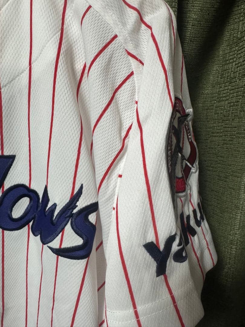 東京ヤクルトスワローズ 復刻ユニフォーム プライベートサイン入り(山田哲人)