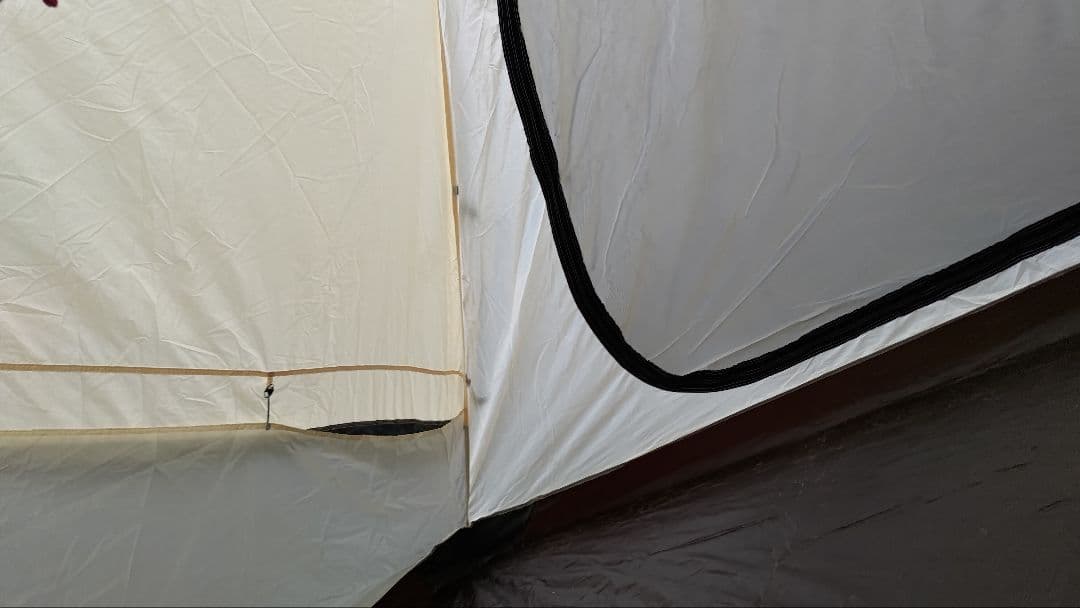 コールマン ウェザーマスター ブリーズドームIII/300　べとつきあり