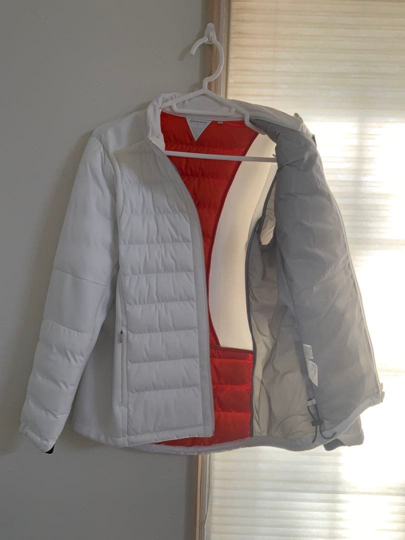 ゴルフ　テーラーメイドアウター